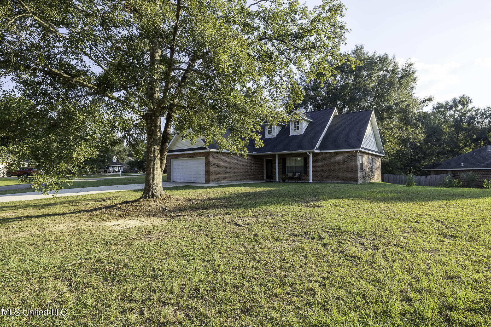 142 Stone Hollow Trace, Carriere, Mississippi image 2