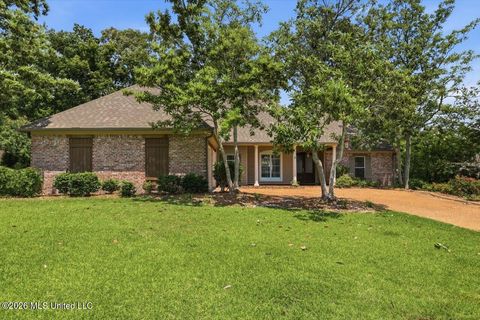 Homes For Sale - 304 Westwood Court<br/> Madison, MS 39110