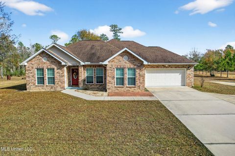 Homes For Sale - 19270 Fenton Dedeaux Road<br/> Kiln, MS 39556