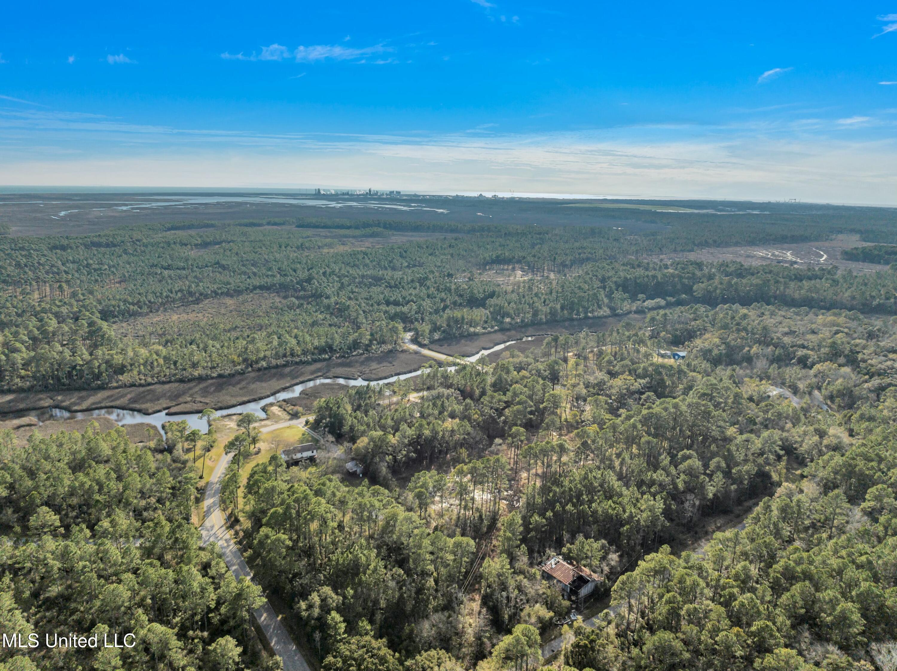 4009 Orange Grove Road, Moss Point, Mississippi image 32