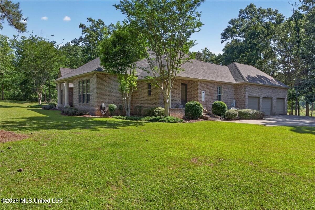 1043 Stonegate Drive