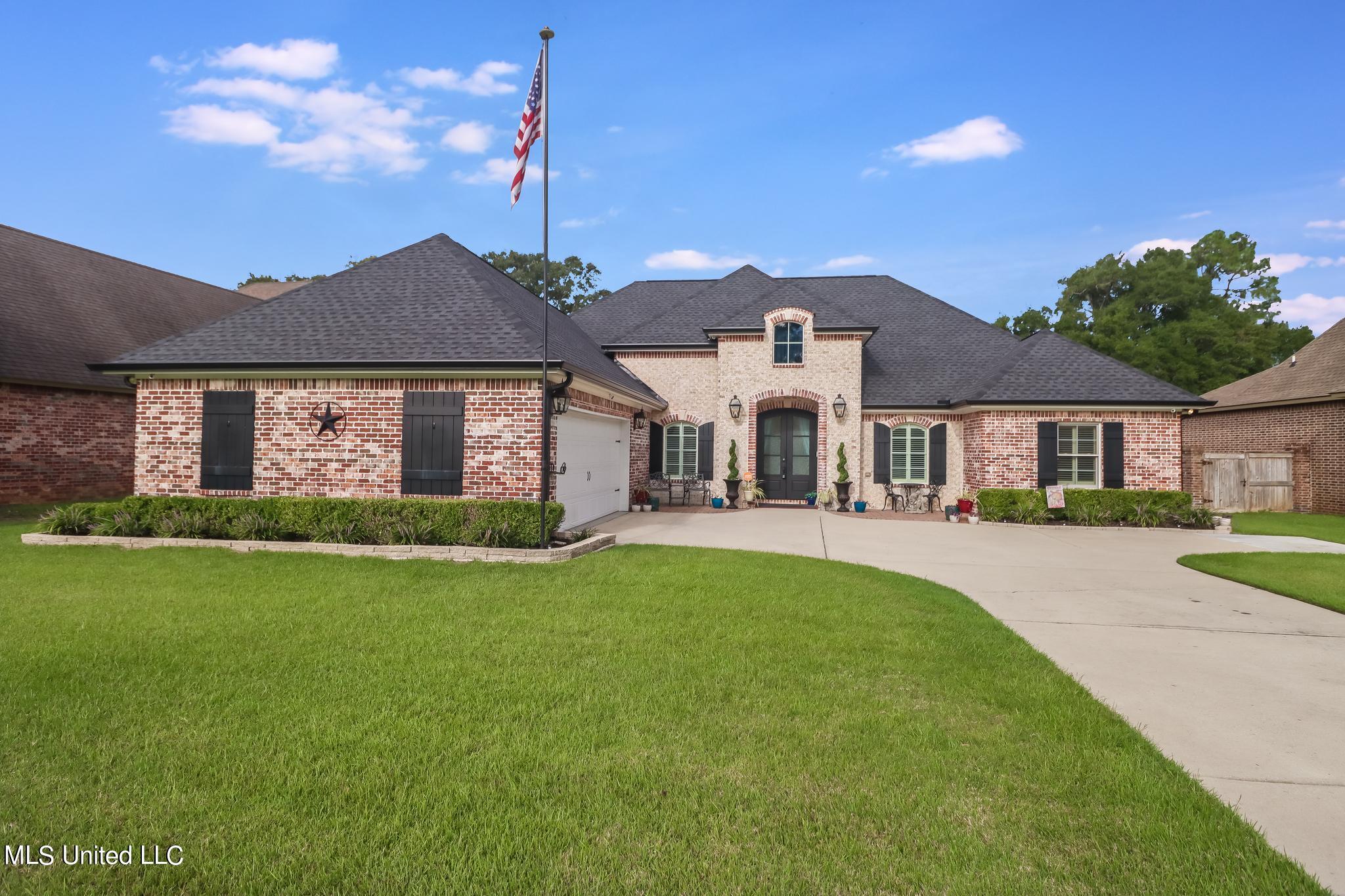 311 Goose Pointe Boulevard, Biloxi, Mississippi image 1