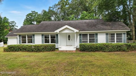 Homes For Sale - 1901 Highway 11<br/> Picayune, MS 39466