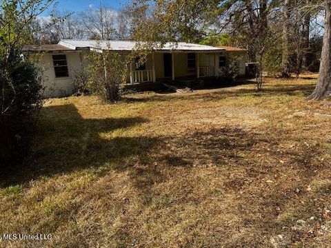 Homes For Sale - 205 Fellowship Road<br/> Saltillo, MS 38866