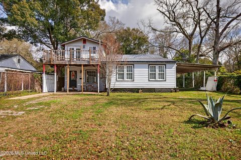 Homes For Sale - 2210 8th Street<br/> Pascagoula, MS 39567