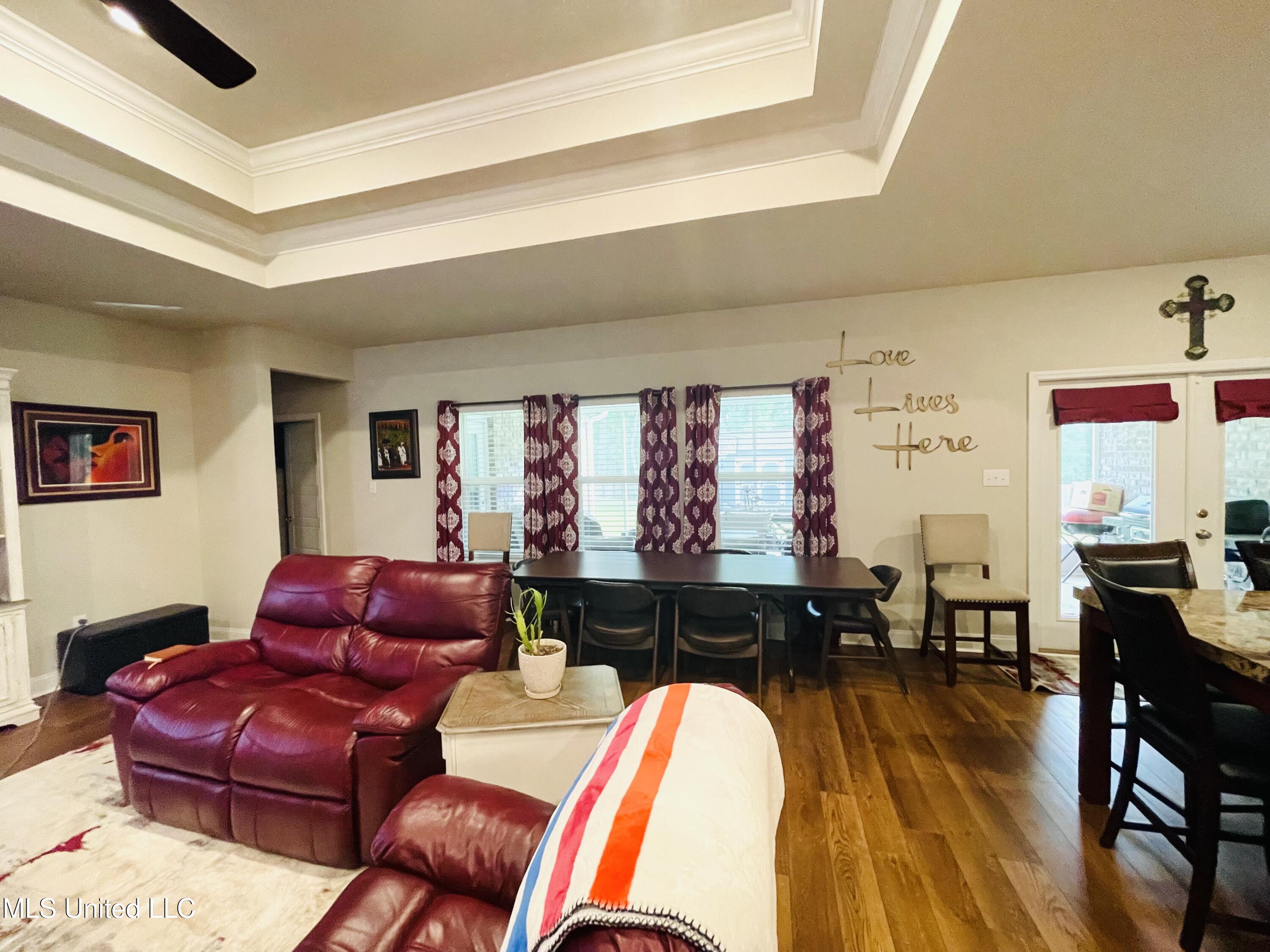 6021 Penni Lane, Ocean Springs, Mississippi image 8