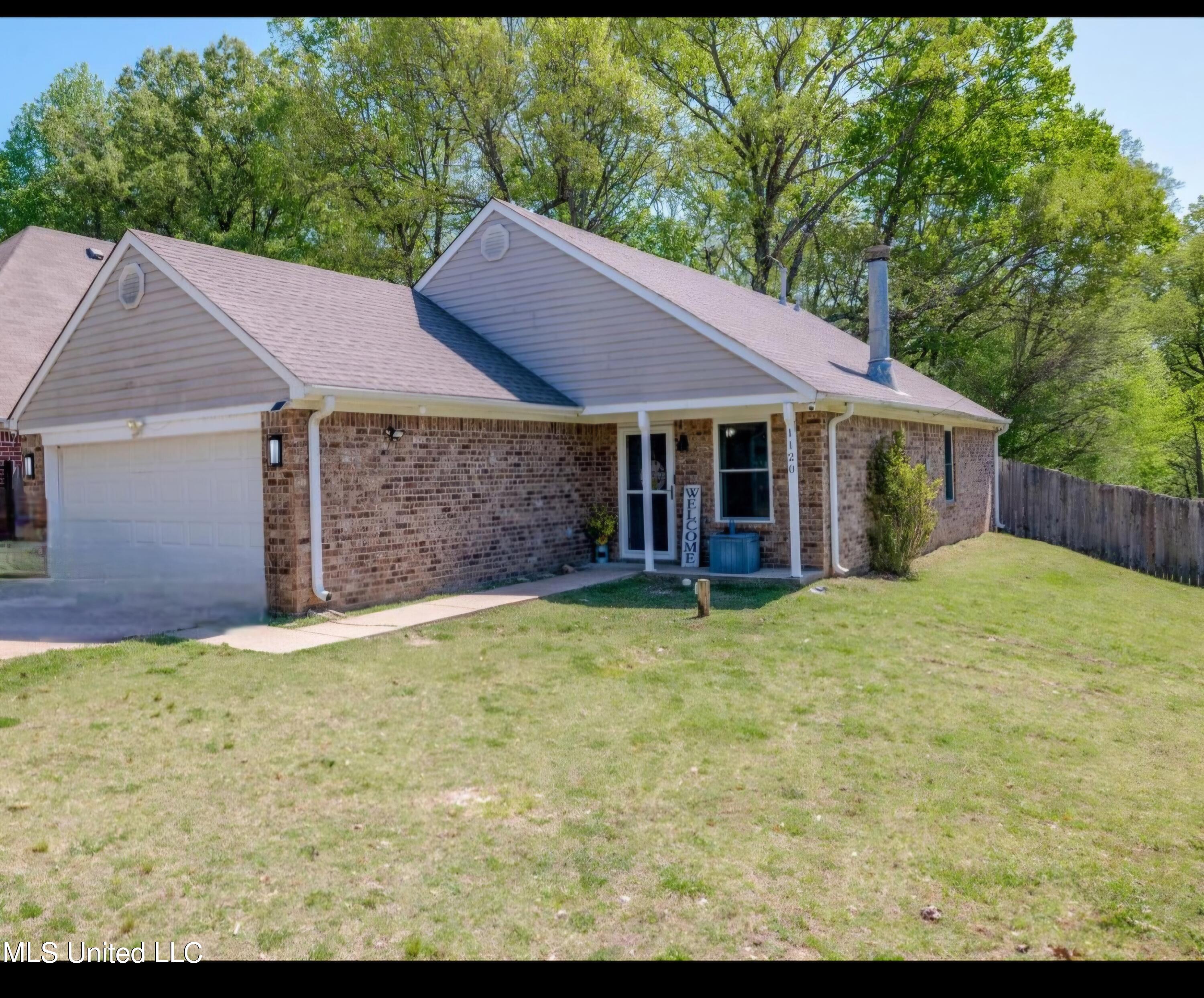1120 Wilson Ridge, Lake Cormorant, Mississippi image 1