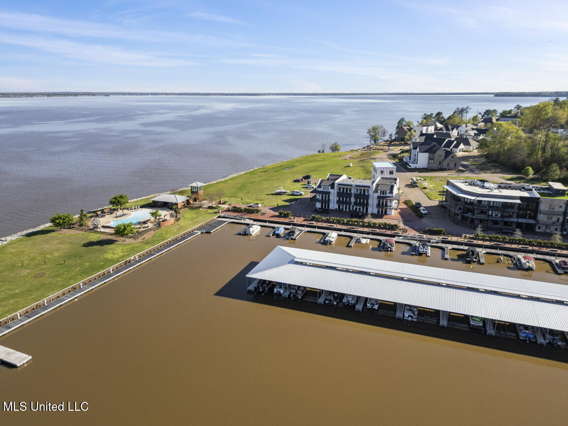 111 N Natchez Drive, Madison, Mississippi image 9