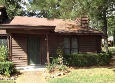 Townhouse For Sale - 801 Planters Point Drive<br/> Canton, MS 39046