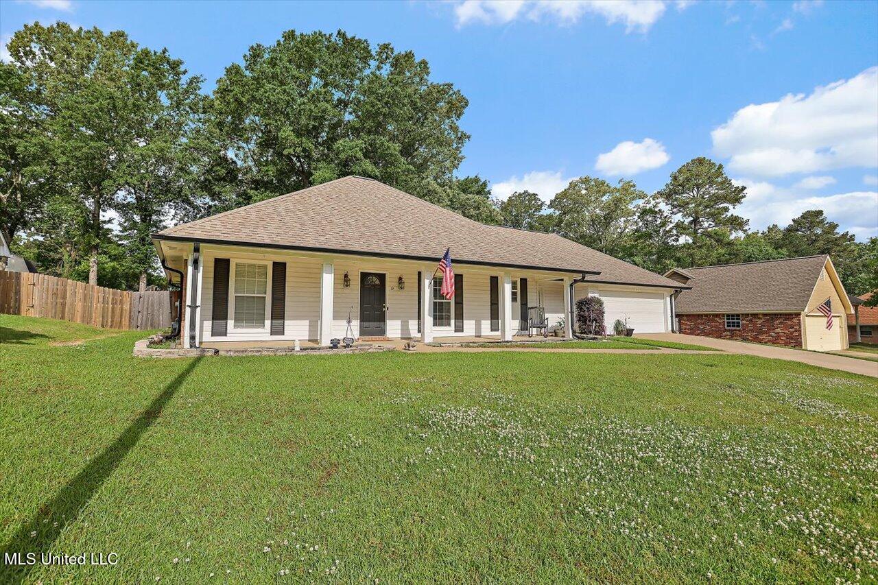 19 Lamplighter Road, Pearl, Mississippi image 2