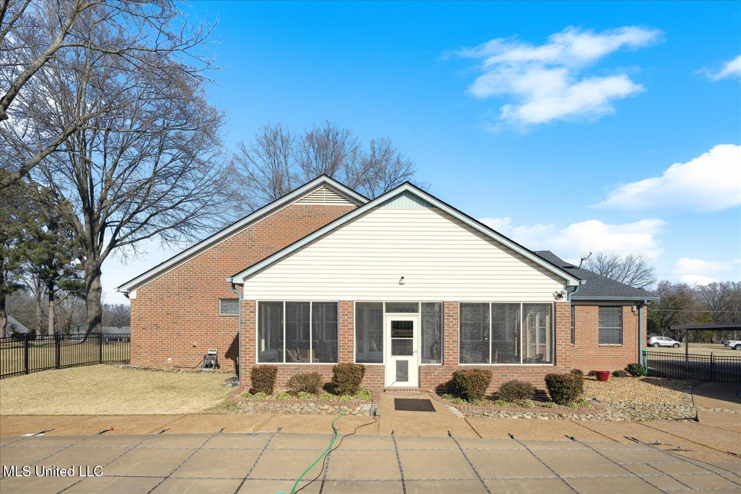 3775 Meadow Creek Drive, Olive Branch, Mississippi image 34