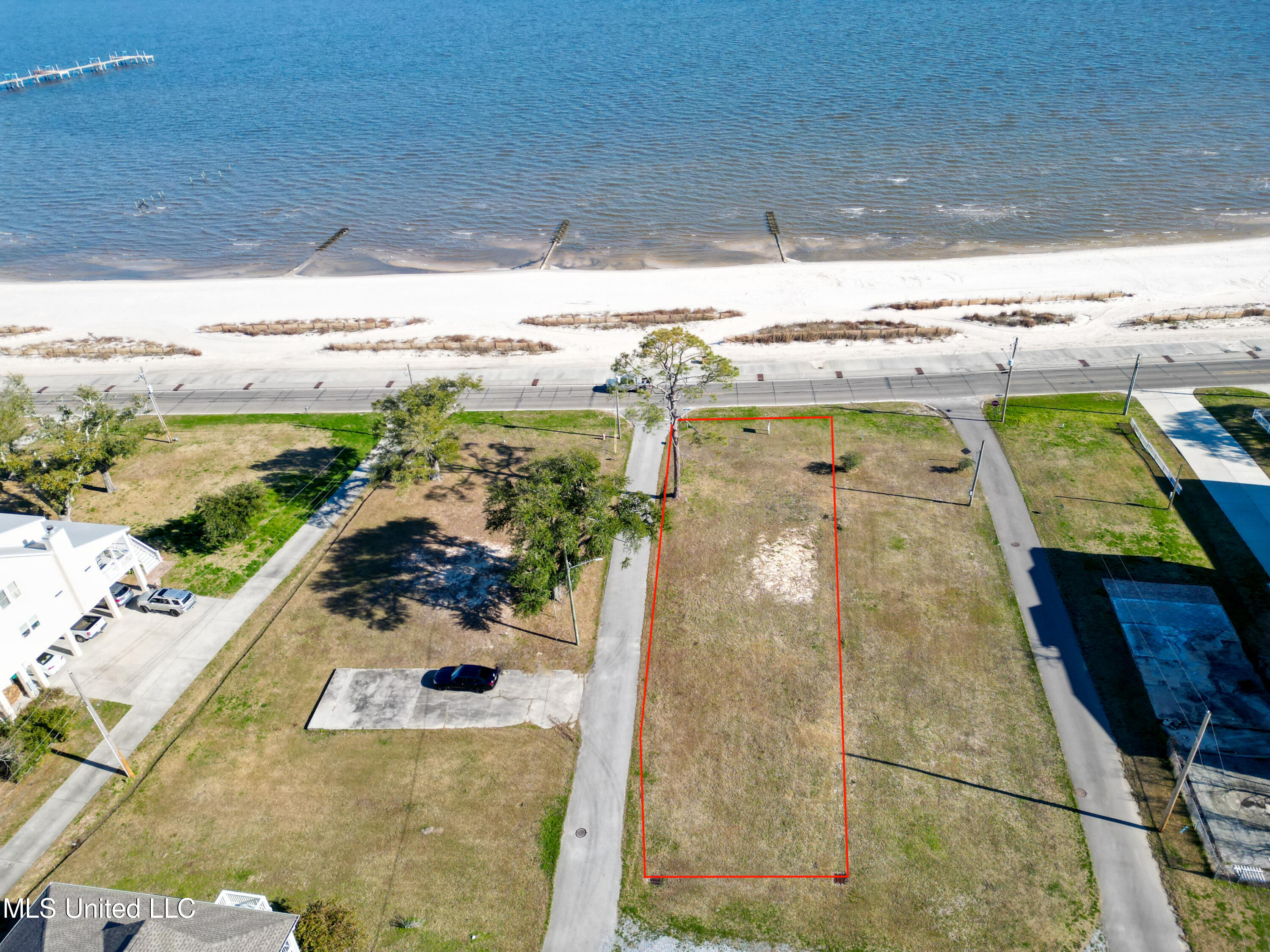 130 N Beach Boulevard, Waveland, Mississippi image 4