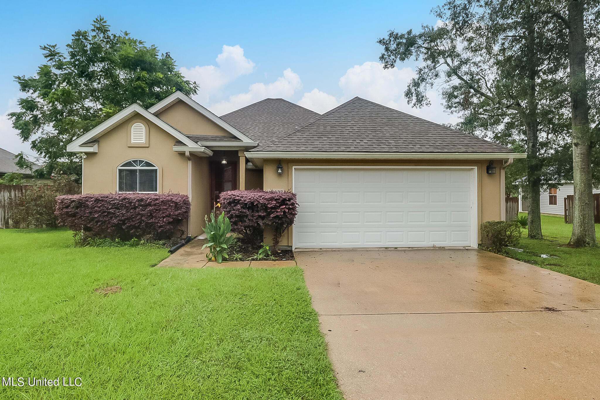 13637 Hidden Oaks Drive, Gulfport, Mississippi image 1