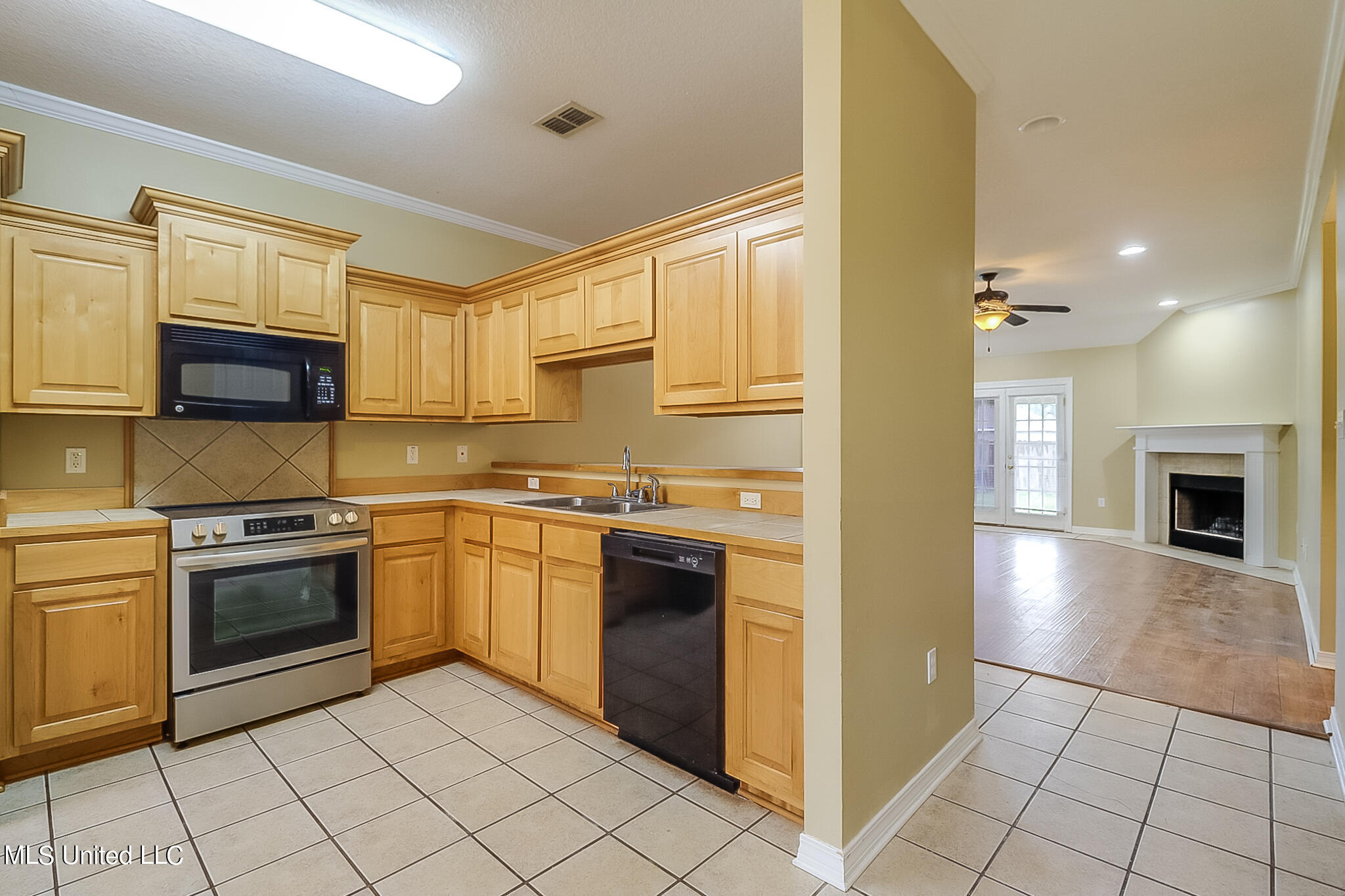 13637 Hidden Oaks Drive, Gulfport, Mississippi image 3