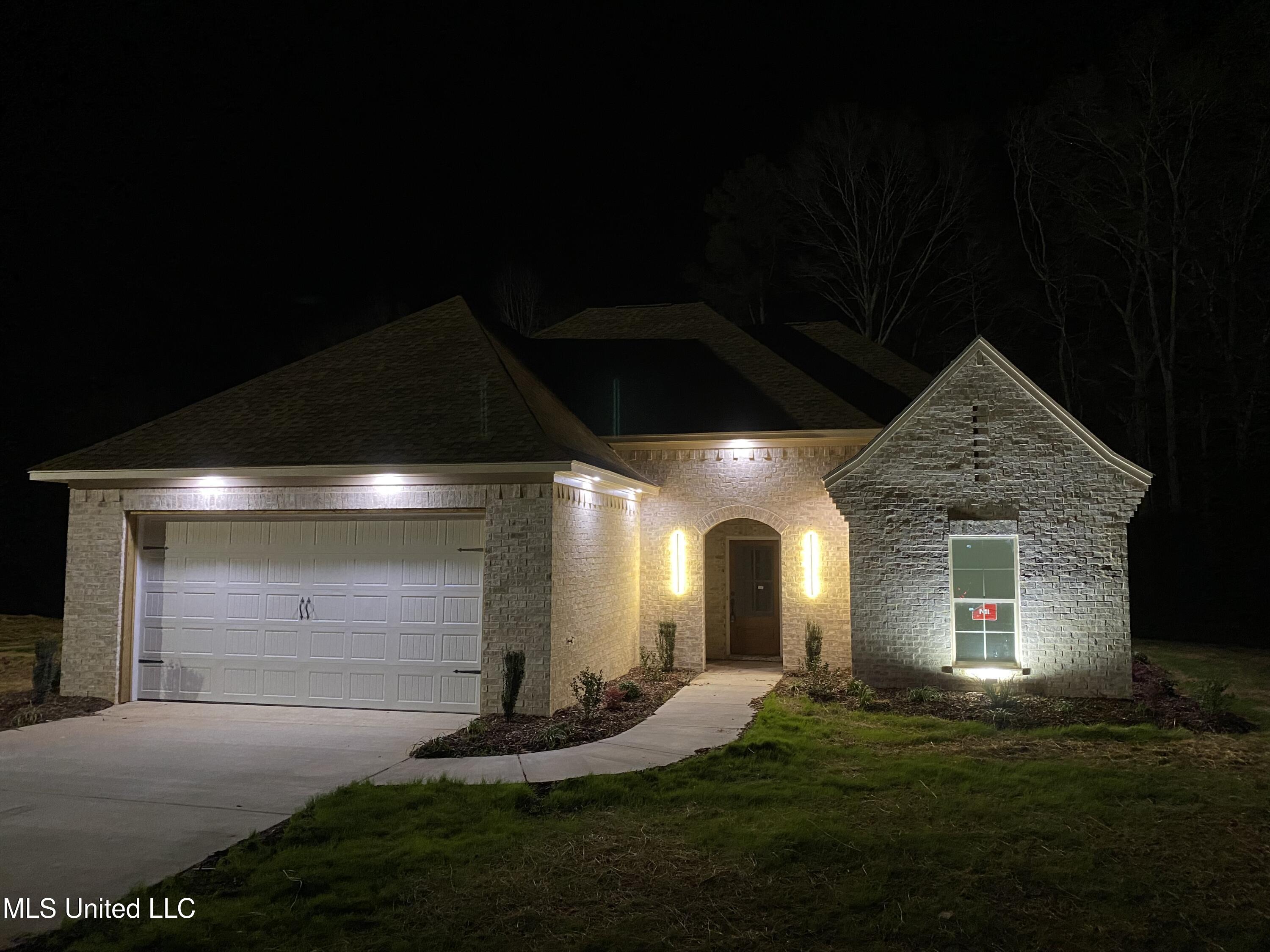 122 Ercy Shell Road, Camden, Mississippi image 1