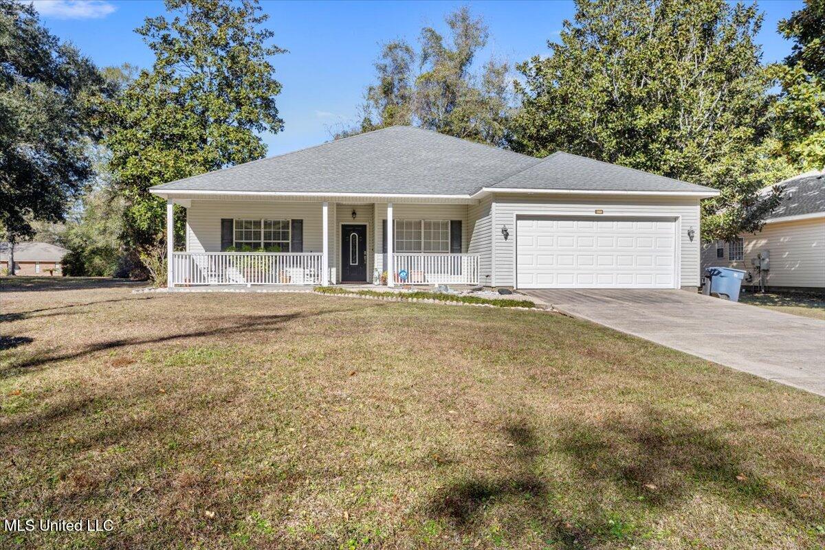 9512 Live Oak Avenue, Ocean Springs, Mississippi image 1