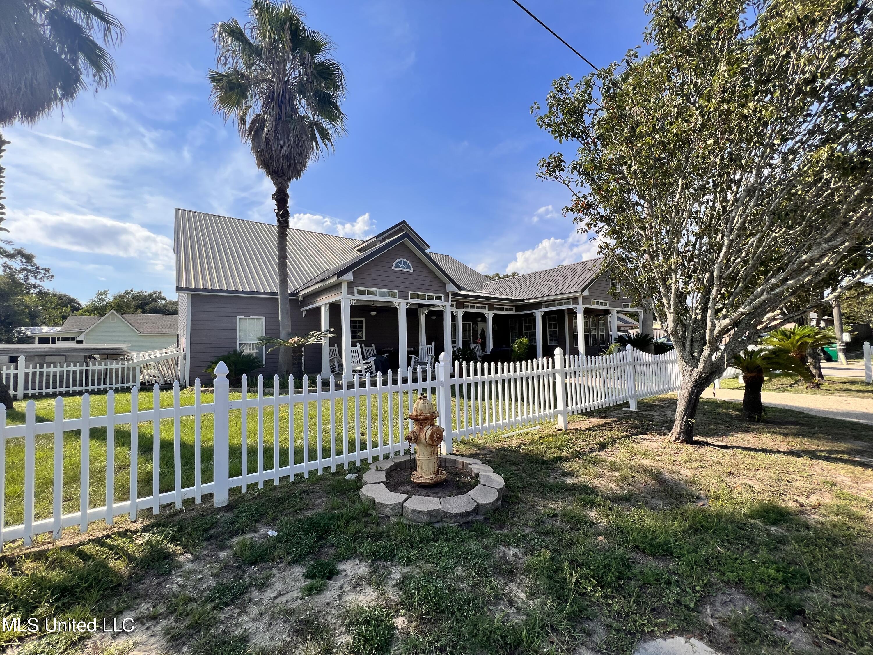 1602 E Railroad Street, Gulfport, Mississippi image 2