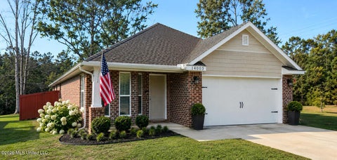 Homes For Sale - 14003 Plantation Oaks Drive<br/> Gulfport, MS 39503