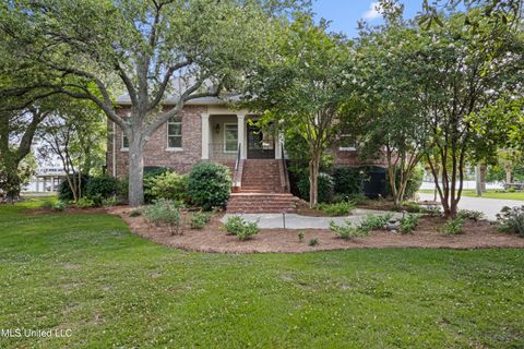 Single Family Residence in Gulfport MS 1440 Mill Road 1.jpg