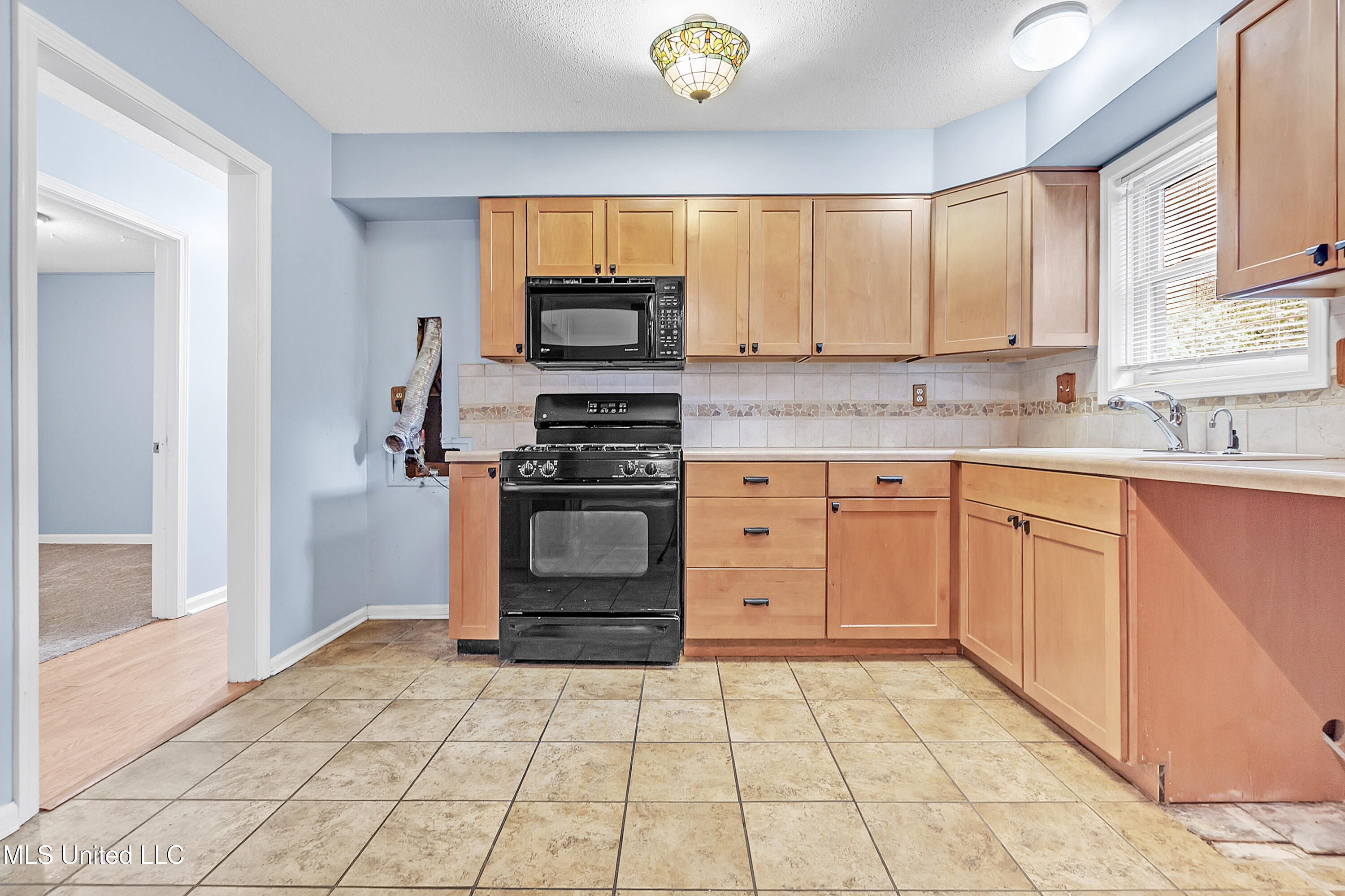 6830 Embassy Circle, Horn Lake, Mississippi image 11