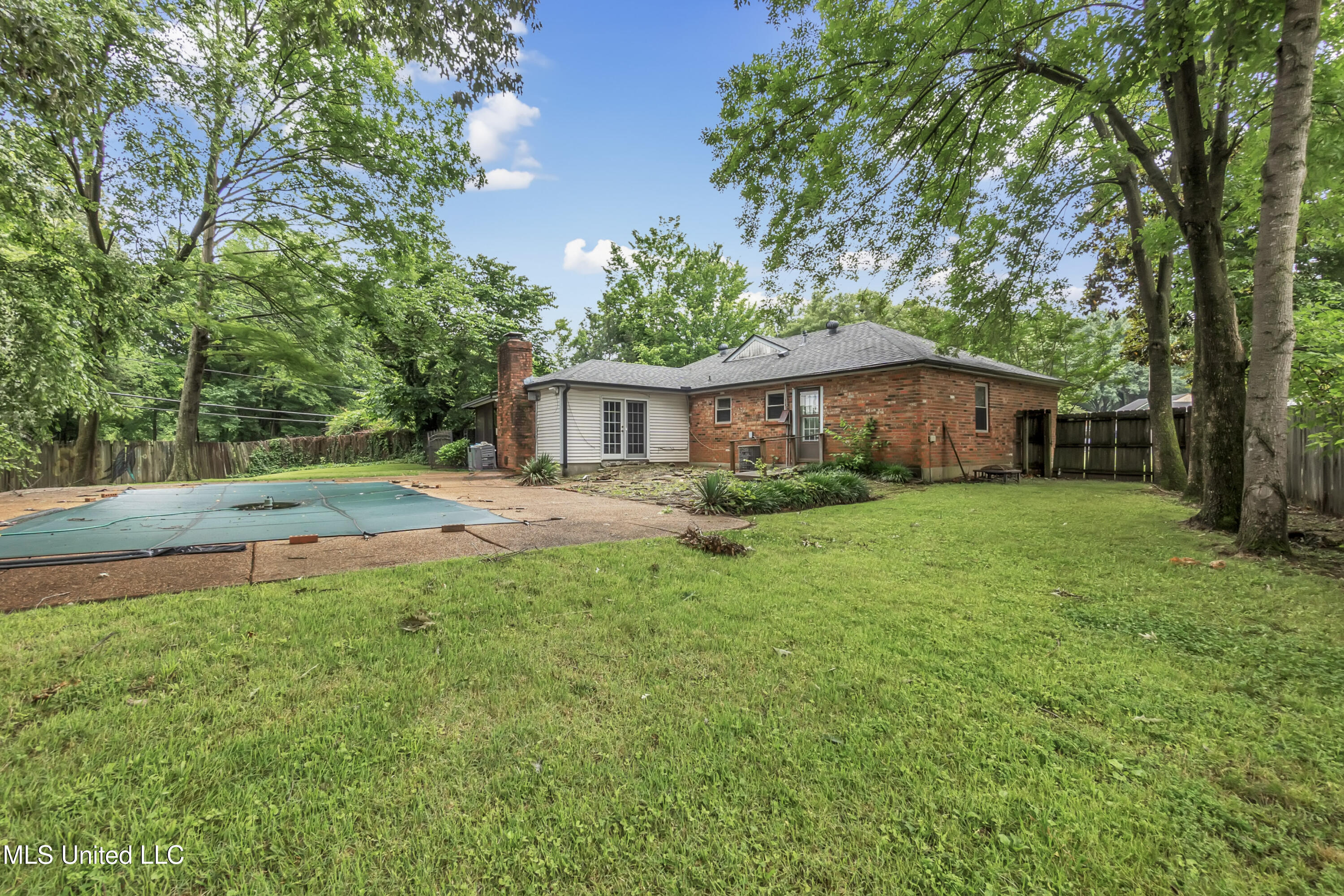 6830 Embassy Circle, Horn Lake, Mississippi image 5
