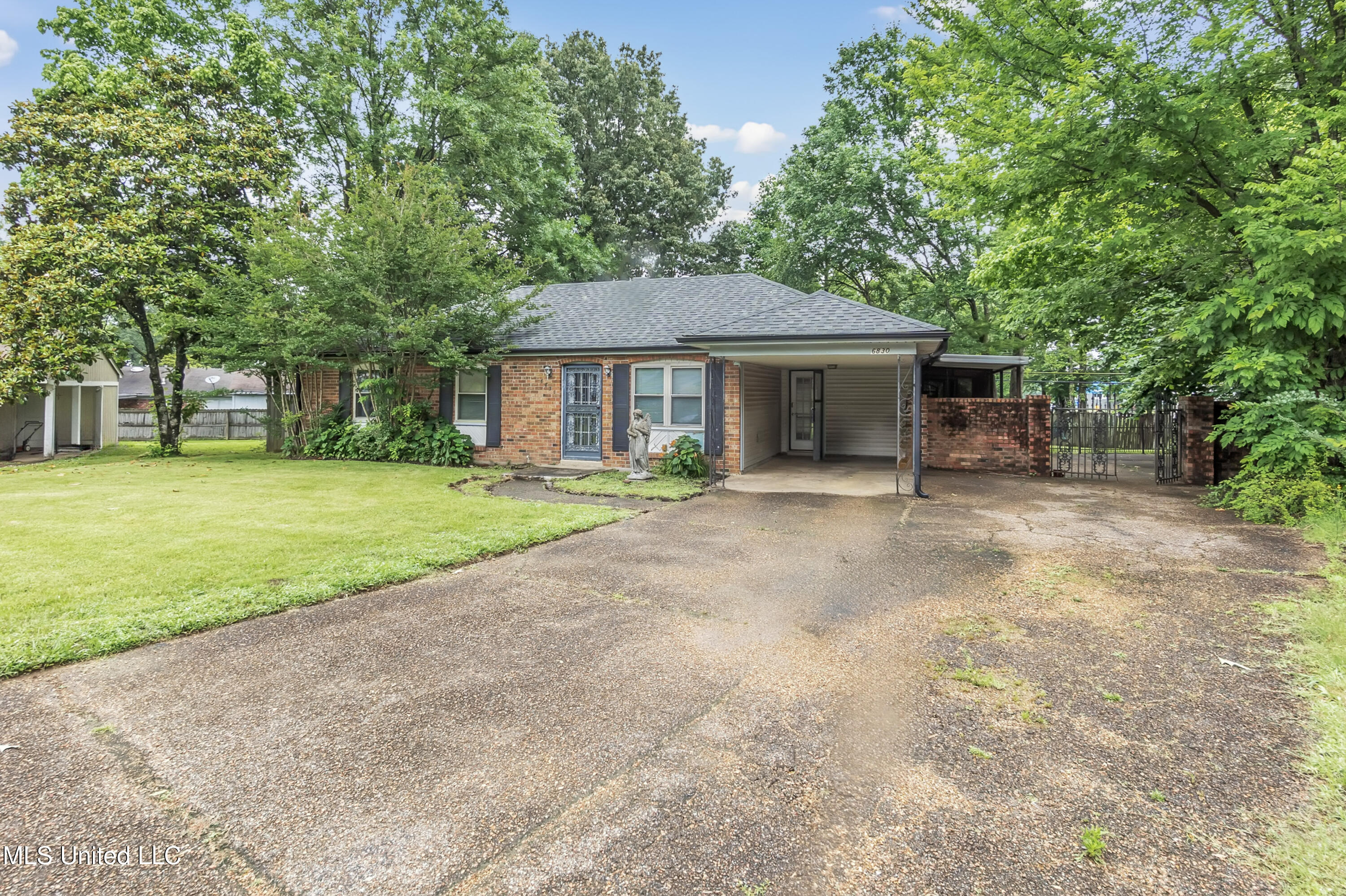 6830 Embassy Circle, Horn Lake, Mississippi image 2