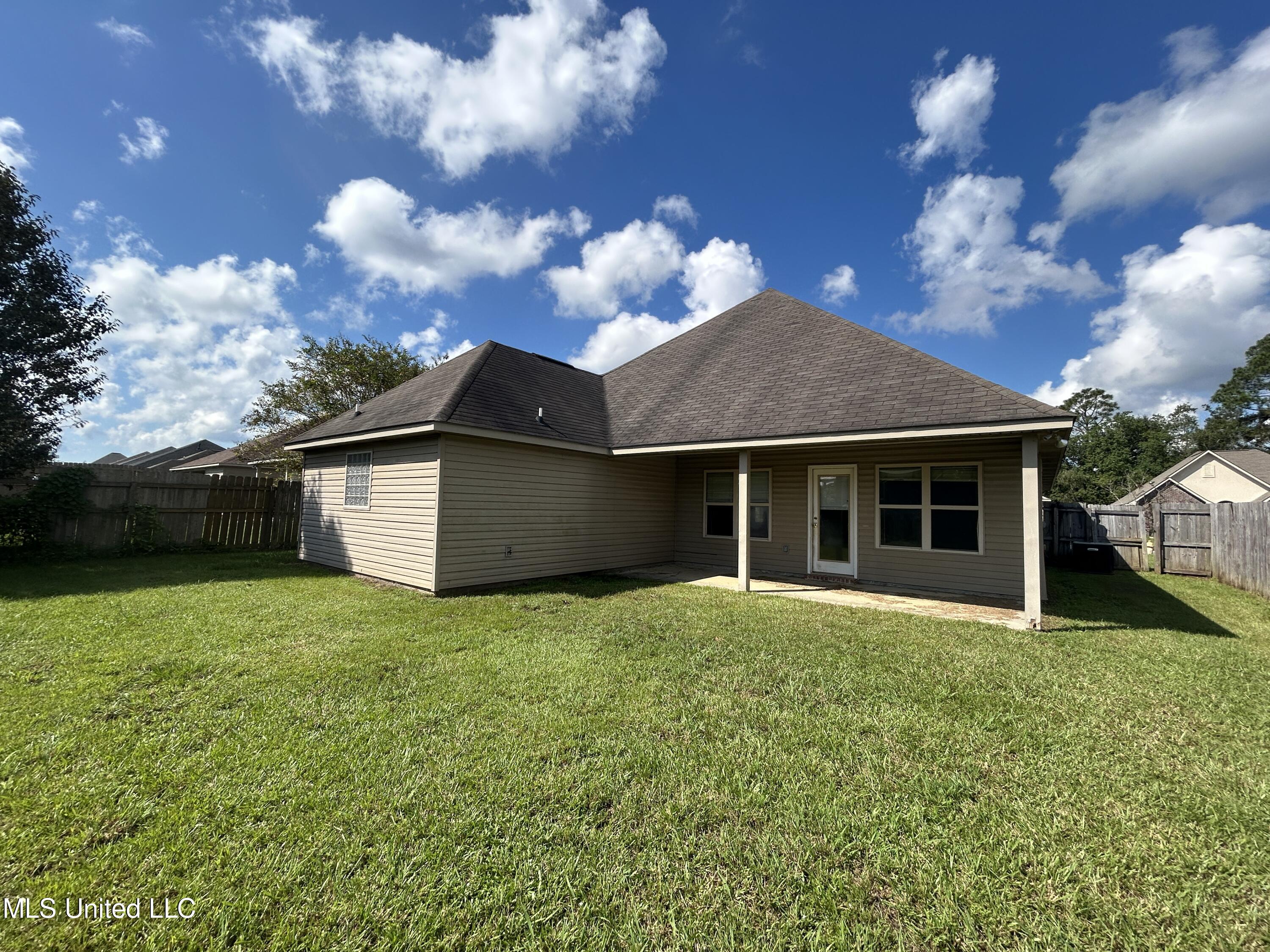 15216 Clemson Avenue, Gulfport, Mississippi image 2