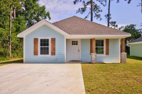 Homes For Sale - 1532 Wynedote Drive<br/> Gautier, MS 39553