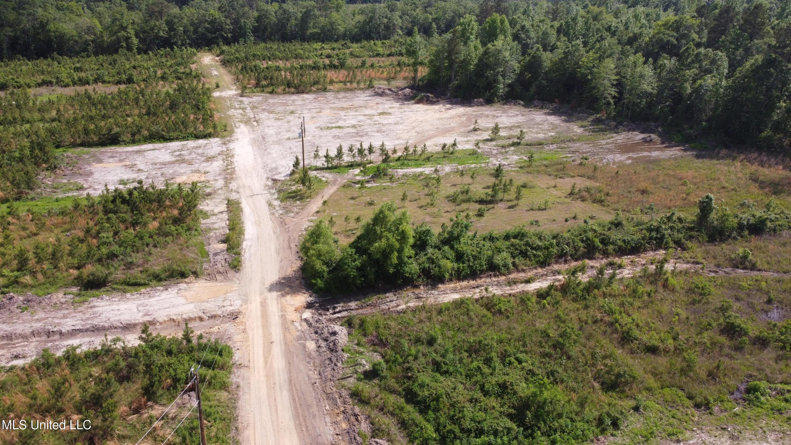 30 Ten Mile Road, Perkinston, Mississippi image 1