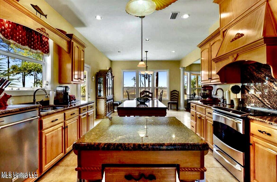 6301 Mary Mahoney Drive, Ocean Springs, Mississippi image 28