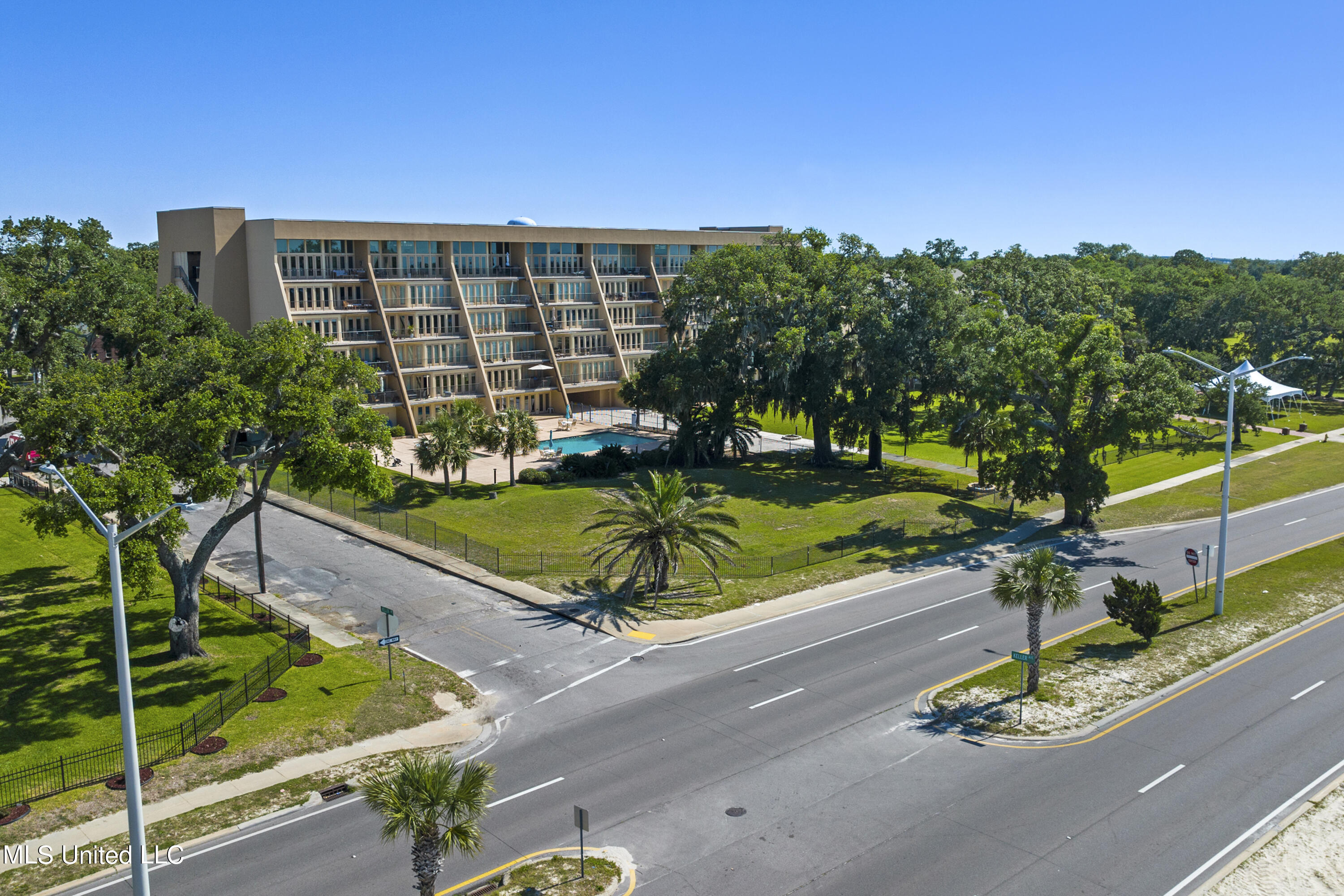 520 Beach Boulevard #404, Biloxi, Mississippi image 35