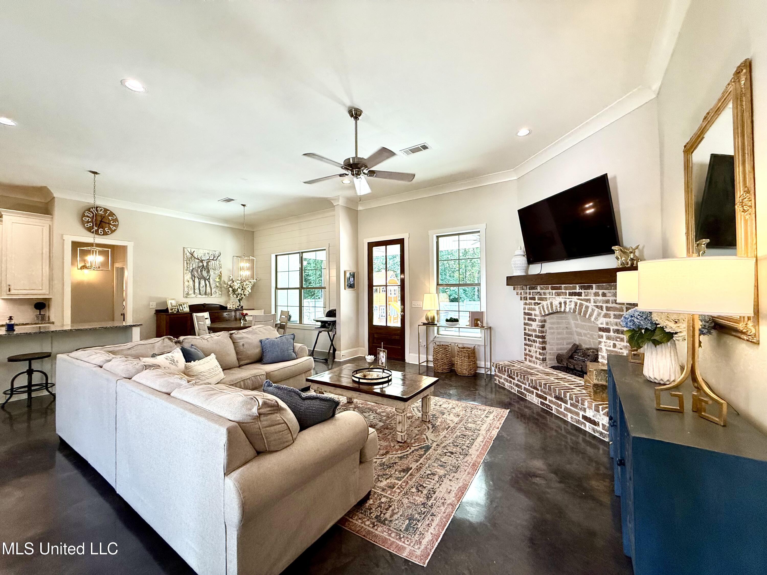 256 Penny Lane, Brandon, Mississippi image 5