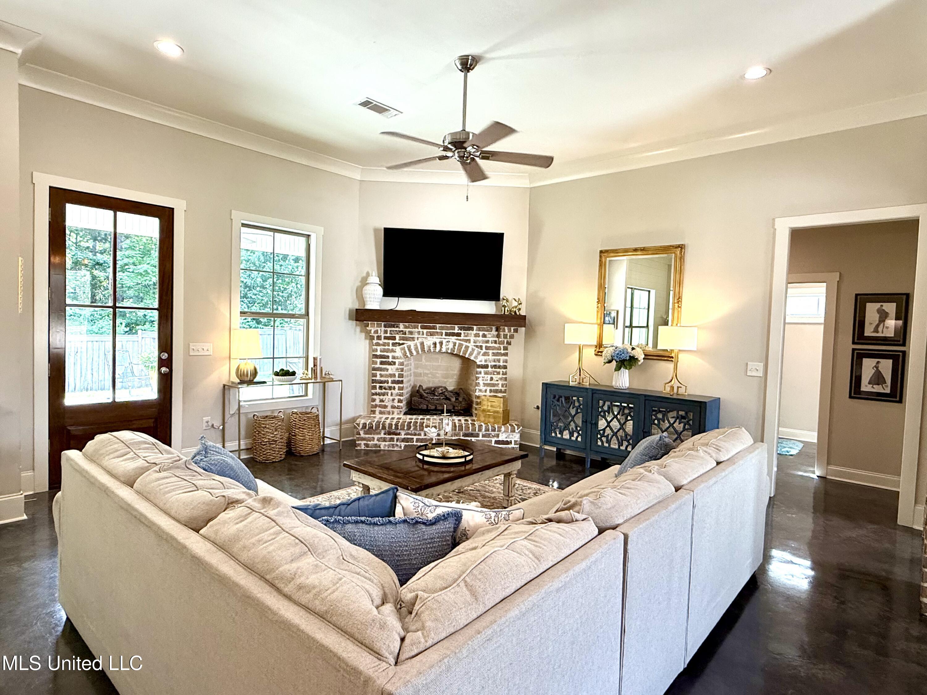 256 Penny Lane, Brandon, Mississippi image 9