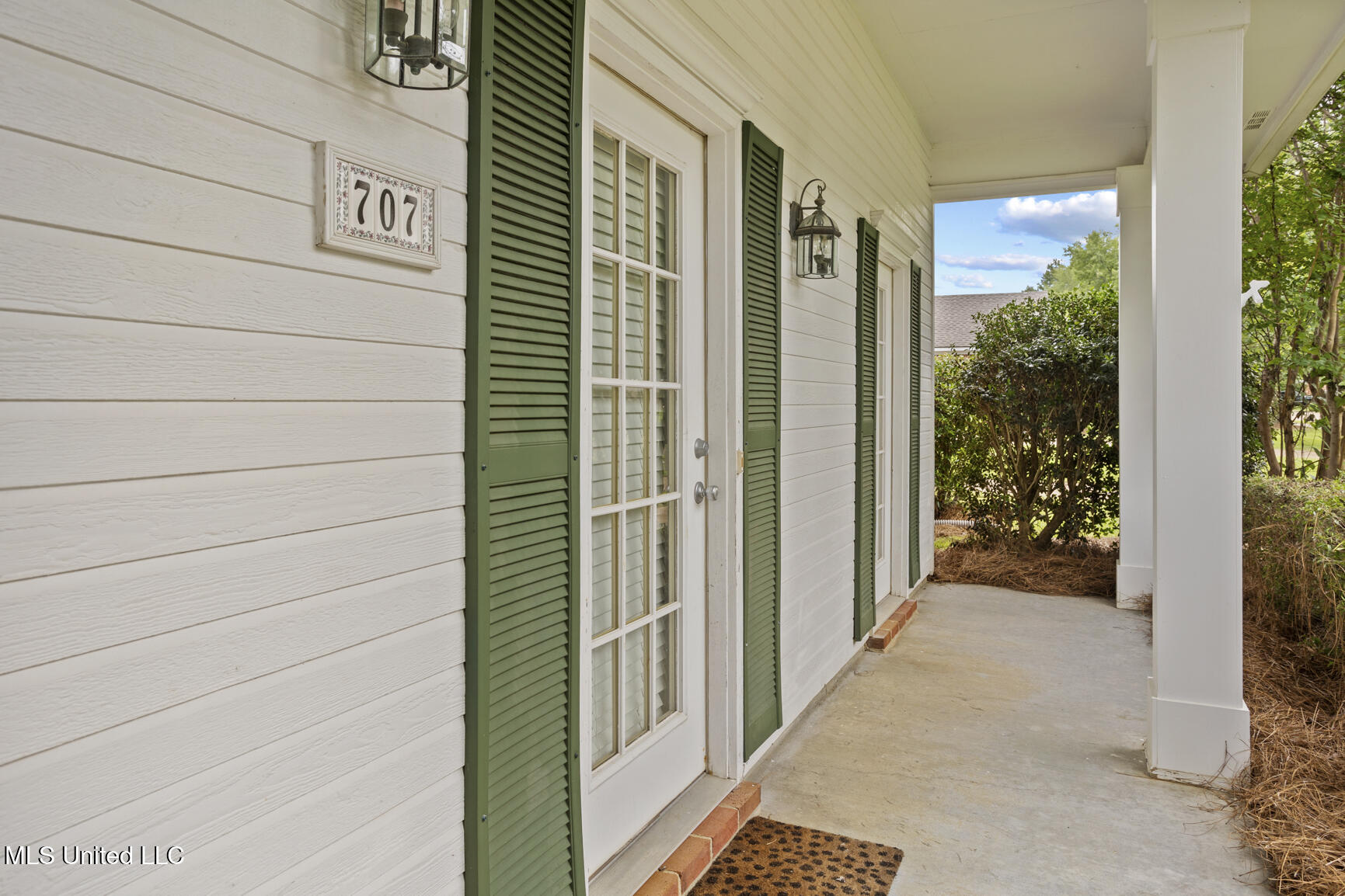 707 Spring Hill Drive, Madison, Mississippi image 3