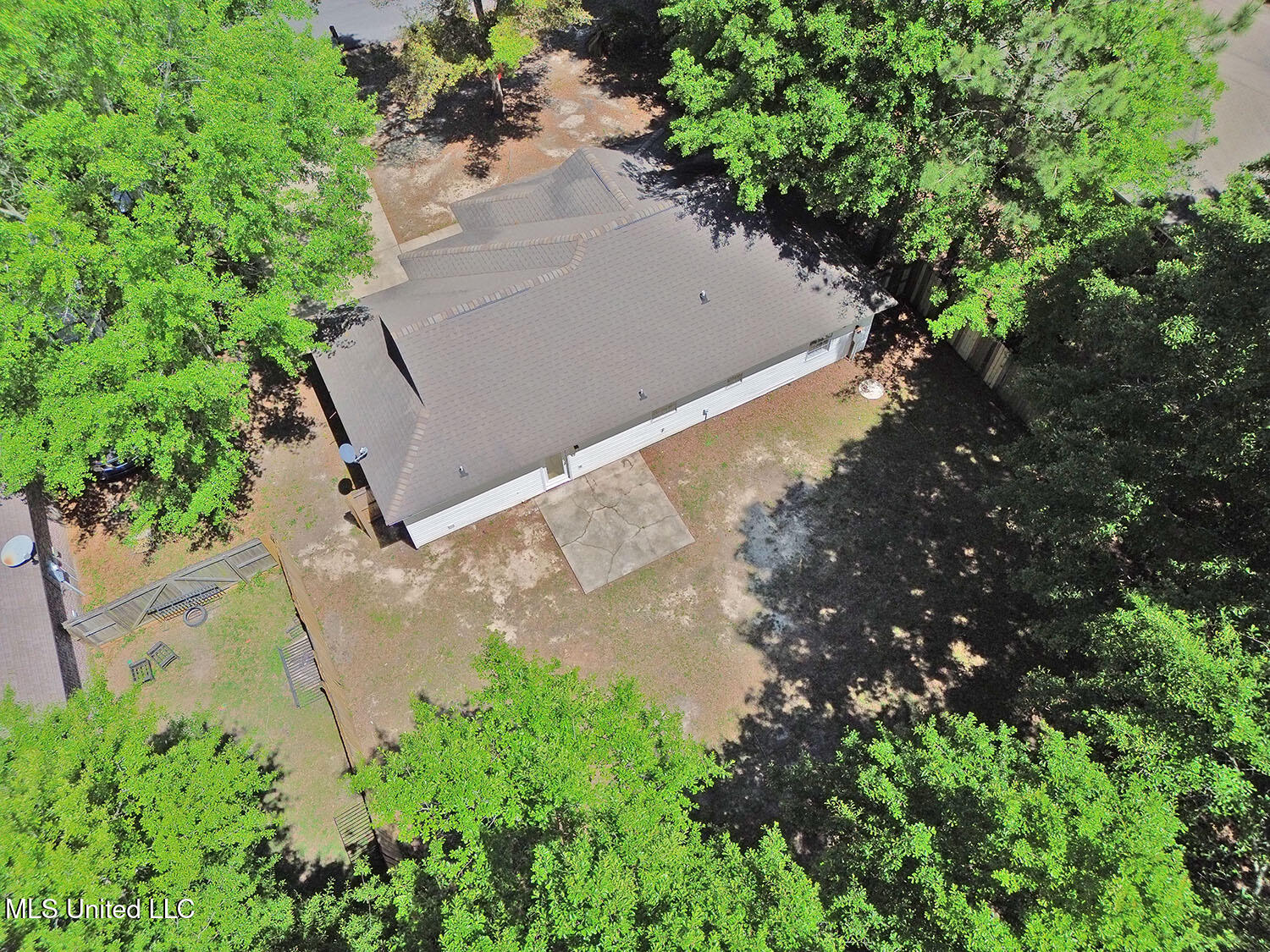 1225 Oak Street, Ocean Springs, Mississippi image 28