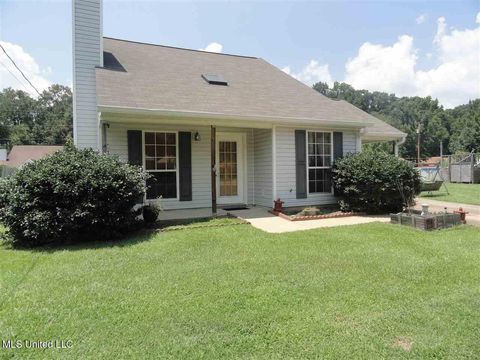 Homes For Sale - 512 Flynn Court<br/> Pearl, MS 39208