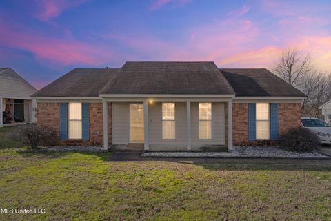 Homes For Sale - 129 Muscadine Drive<br/> Senatobia, MS 38668