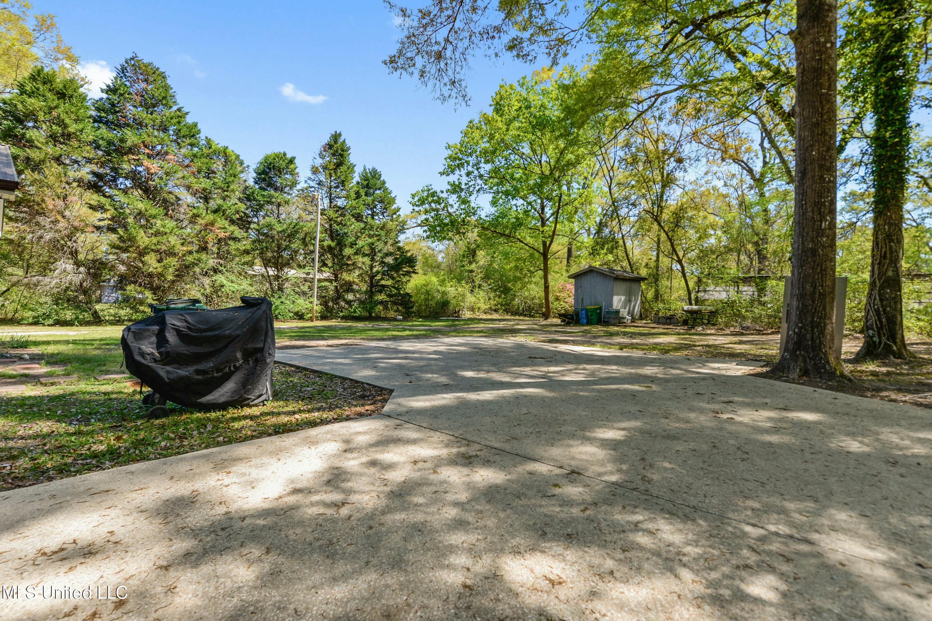 6004 J D Mckee Road, Moss Point, Mississippi image 19