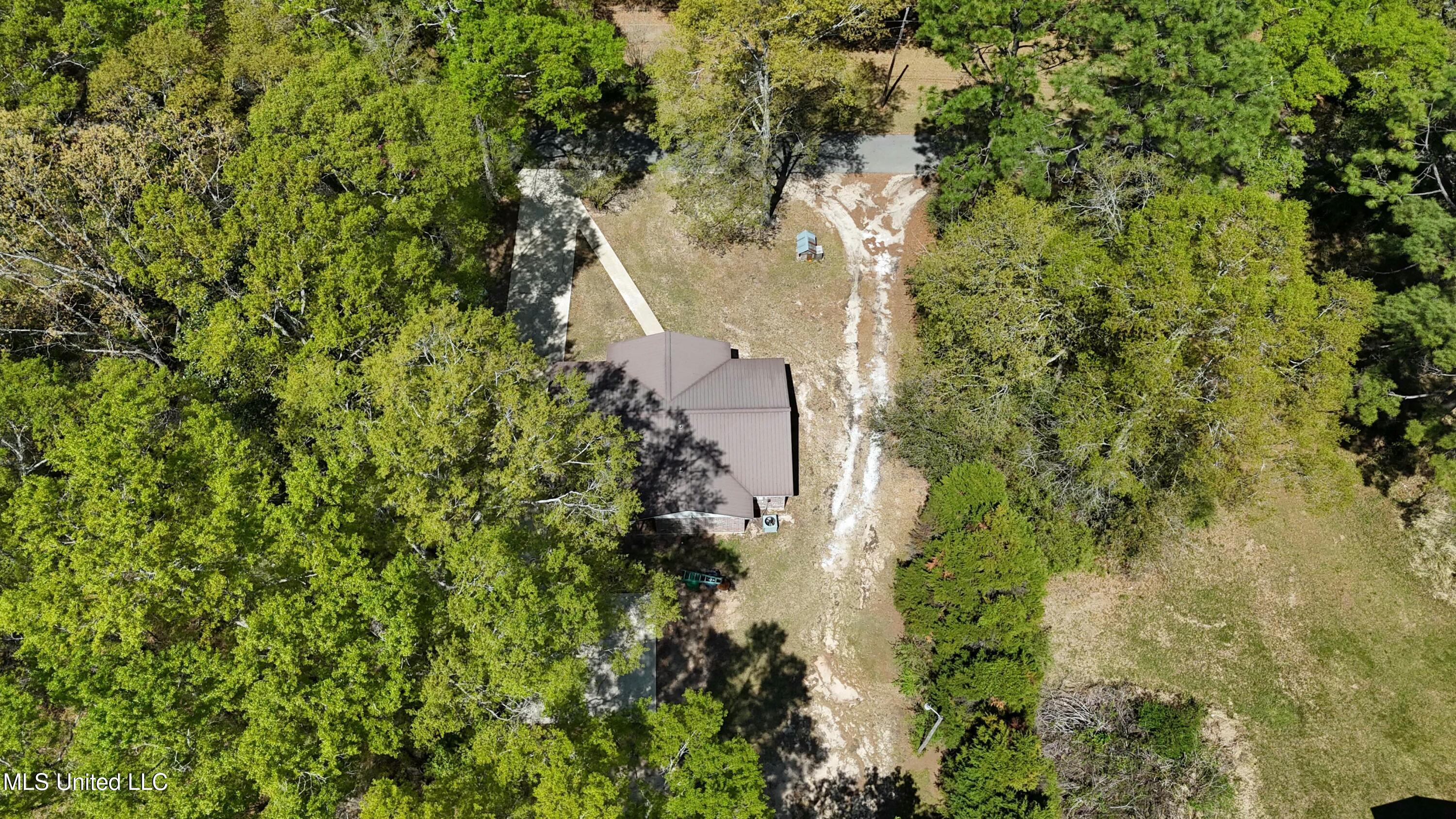 6004 J D Mckee Road, Moss Point, Mississippi image 25