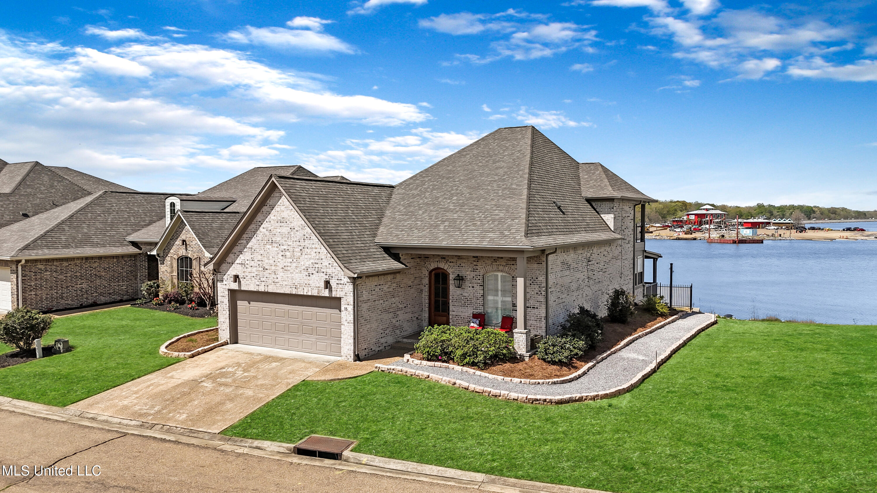 15 E Bay, Brandon, Mississippi image 1