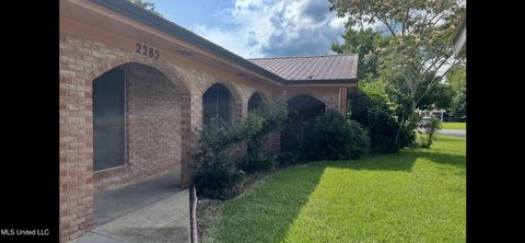 Homes For Sale - 2285 Harkness Court<br/> Harrison County, Biloxi, MS 39532