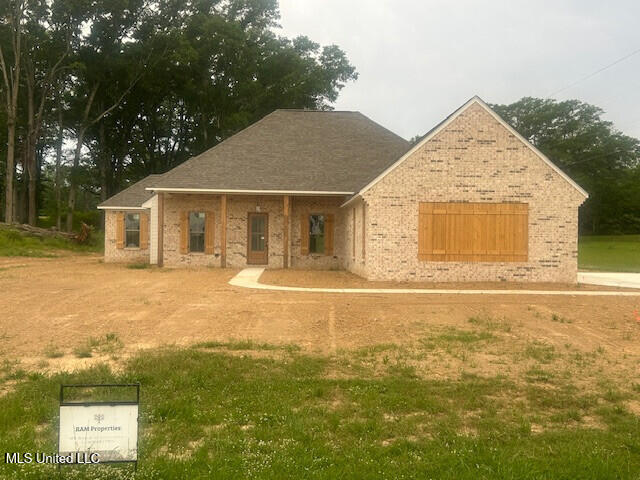 32 Village Circle, Benton, Mississippi image 1