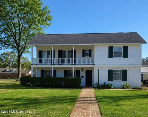 Homes For Sale - 404 E Adams Avenue<br/> Leflore County, Greenwood, MS 38930