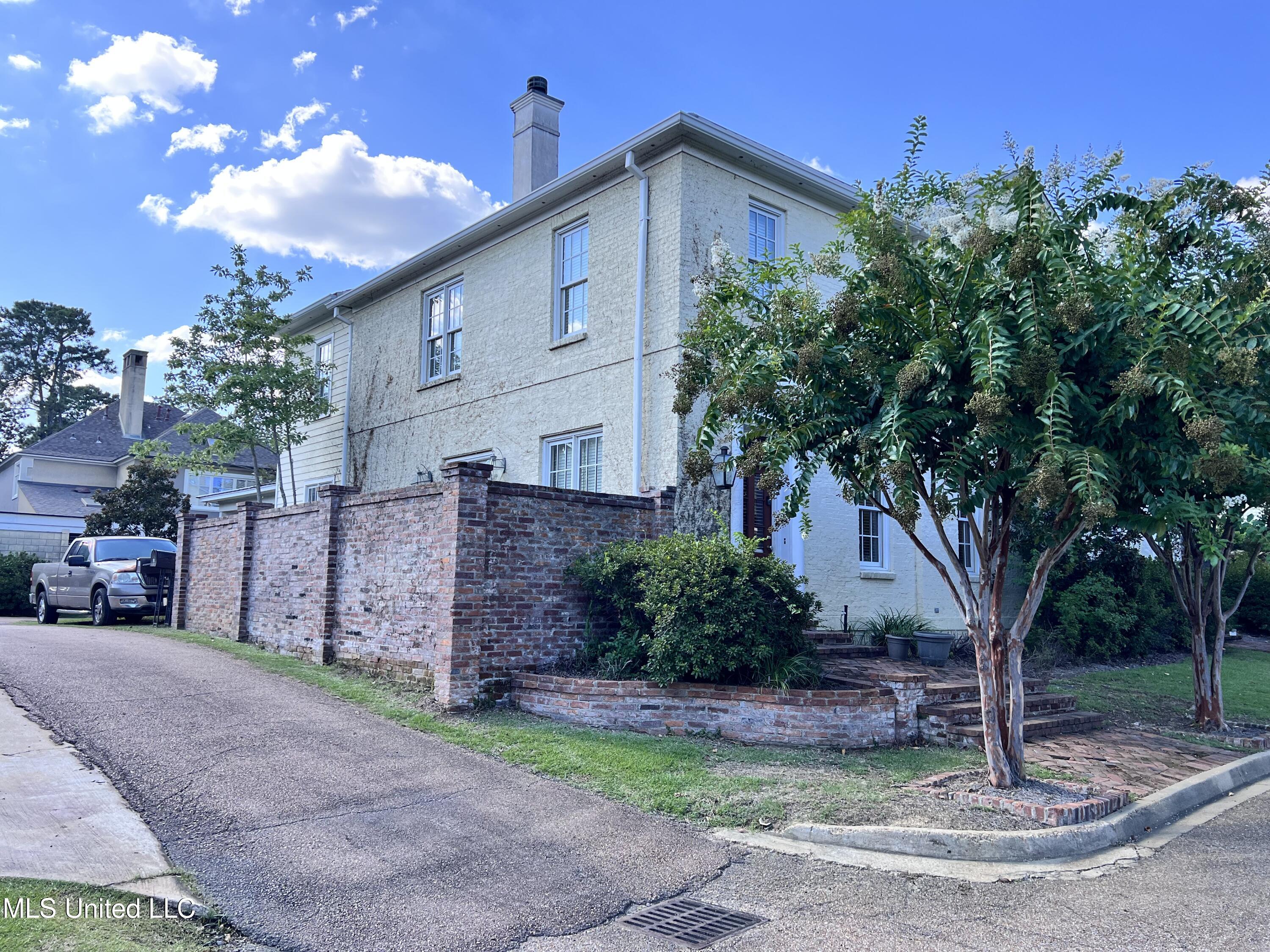 2 Fondren Green Circle, Jackson, Mississippi image 8