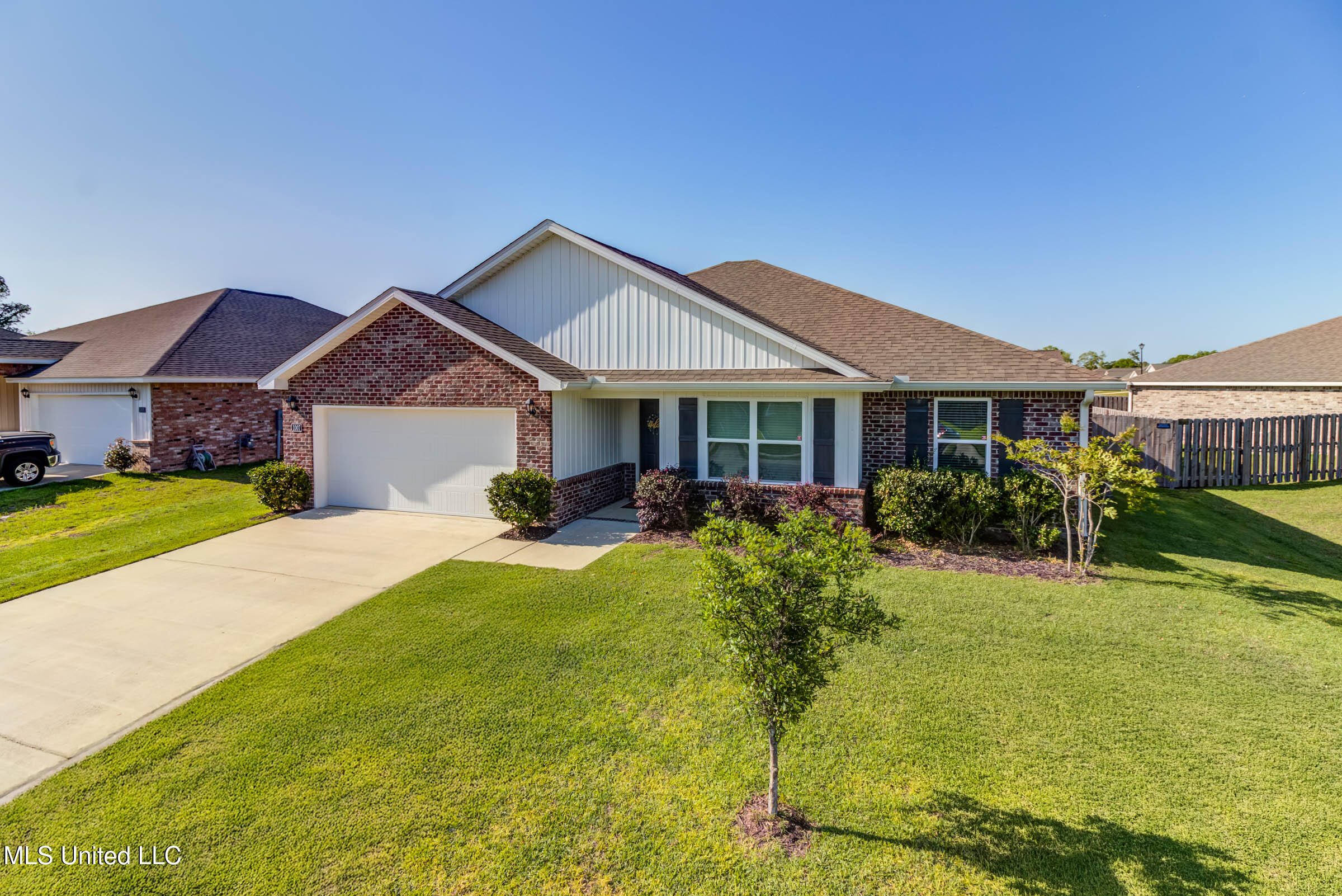 1007 Enclave Circle, Long Beach, Mississippi image 3