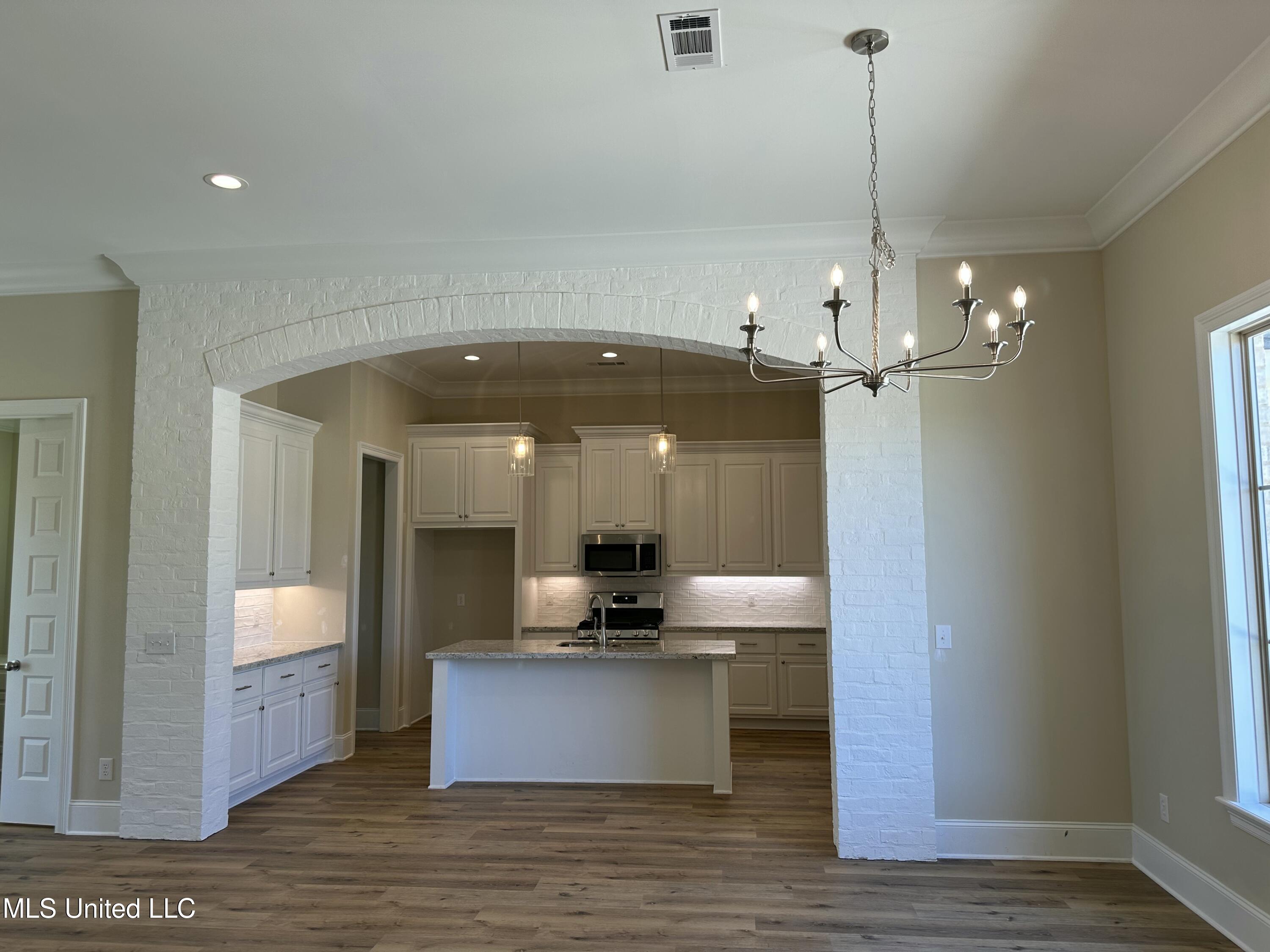 192 Azure Drive, Canton, Mississippi image 3