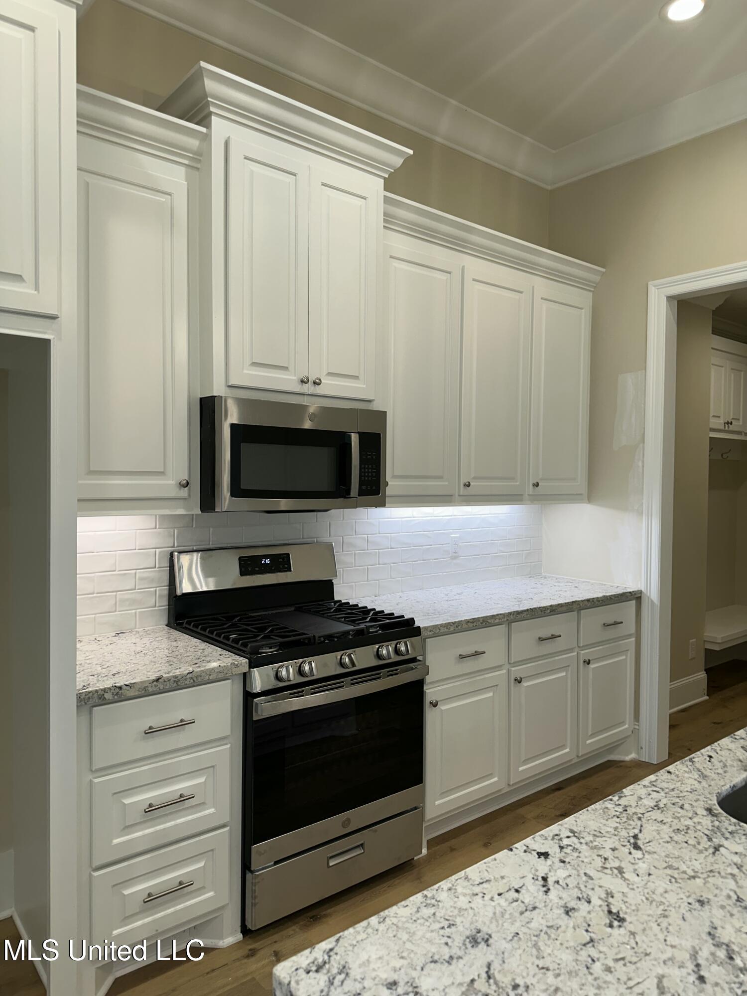 192 Azure Drive, Canton, Mississippi image 7
