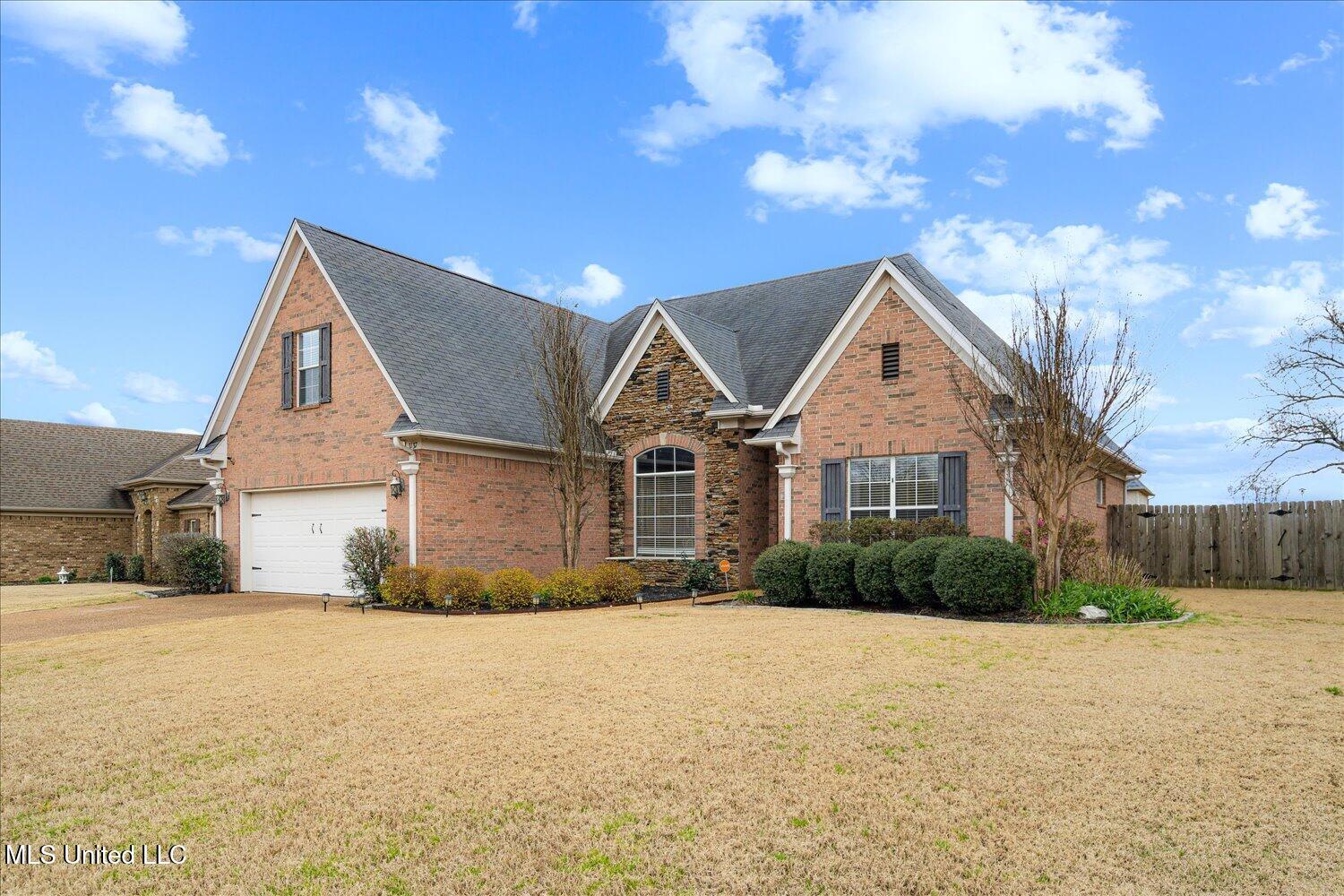 3137 Bramble Crest Drive, Southaven, Mississippi image 1