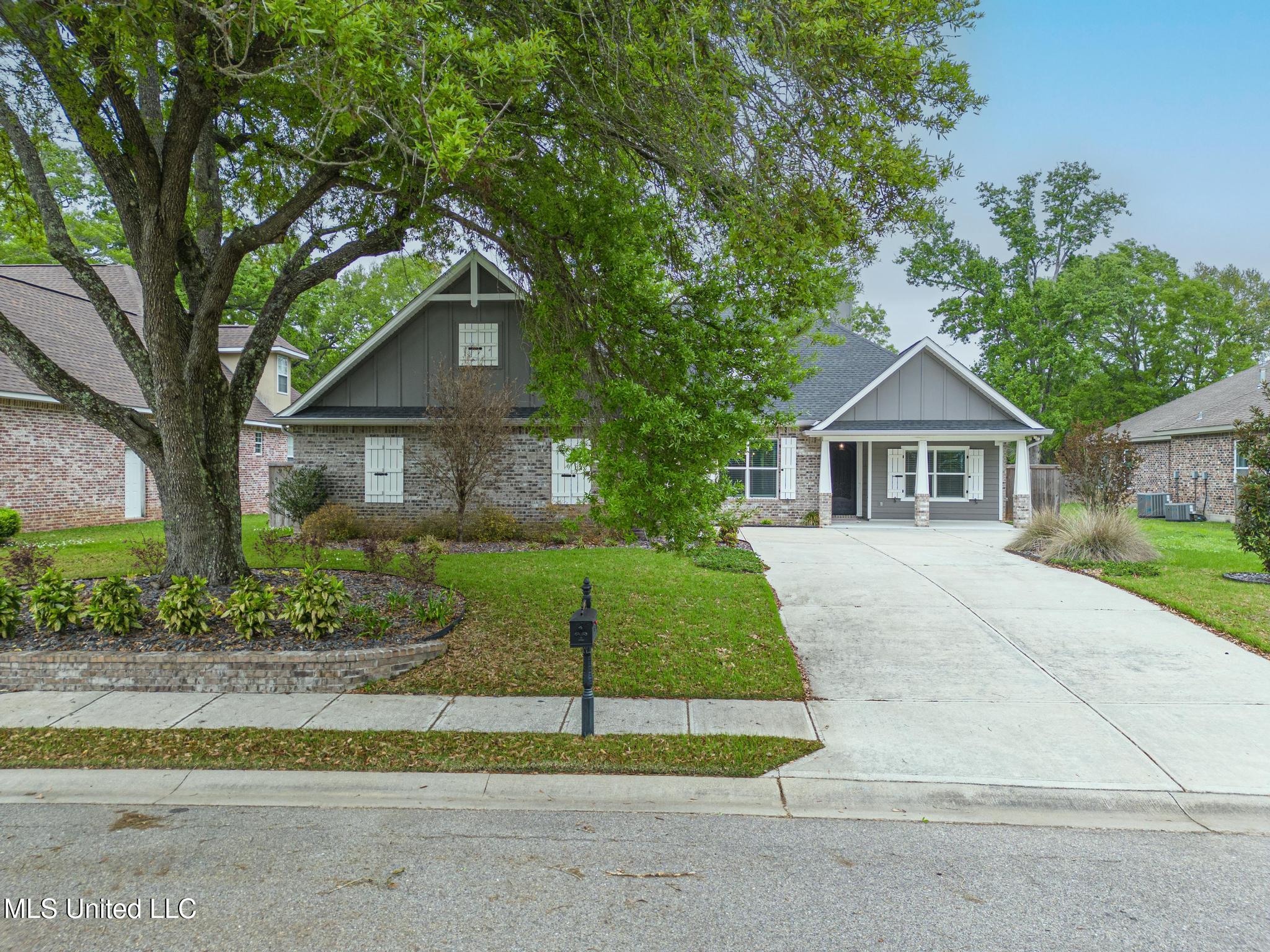 11956 Ol Oak Drive, Gulfport, Mississippi image 2
