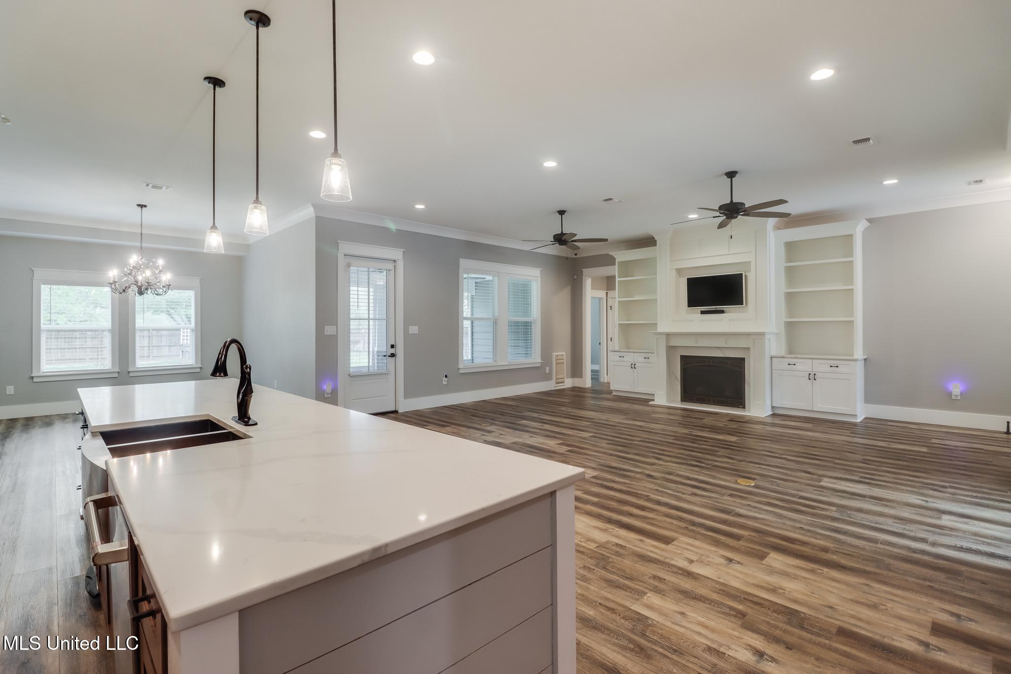 11956 Ol Oak Drive, Gulfport, Mississippi image 9